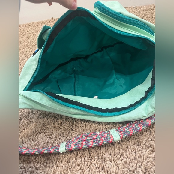 Kavu cross body backpack in teal, used twice. - Picture 3 of 6